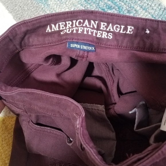 American Eagle Maroon Distressed Jeggings 4 - Picture 4 of 7